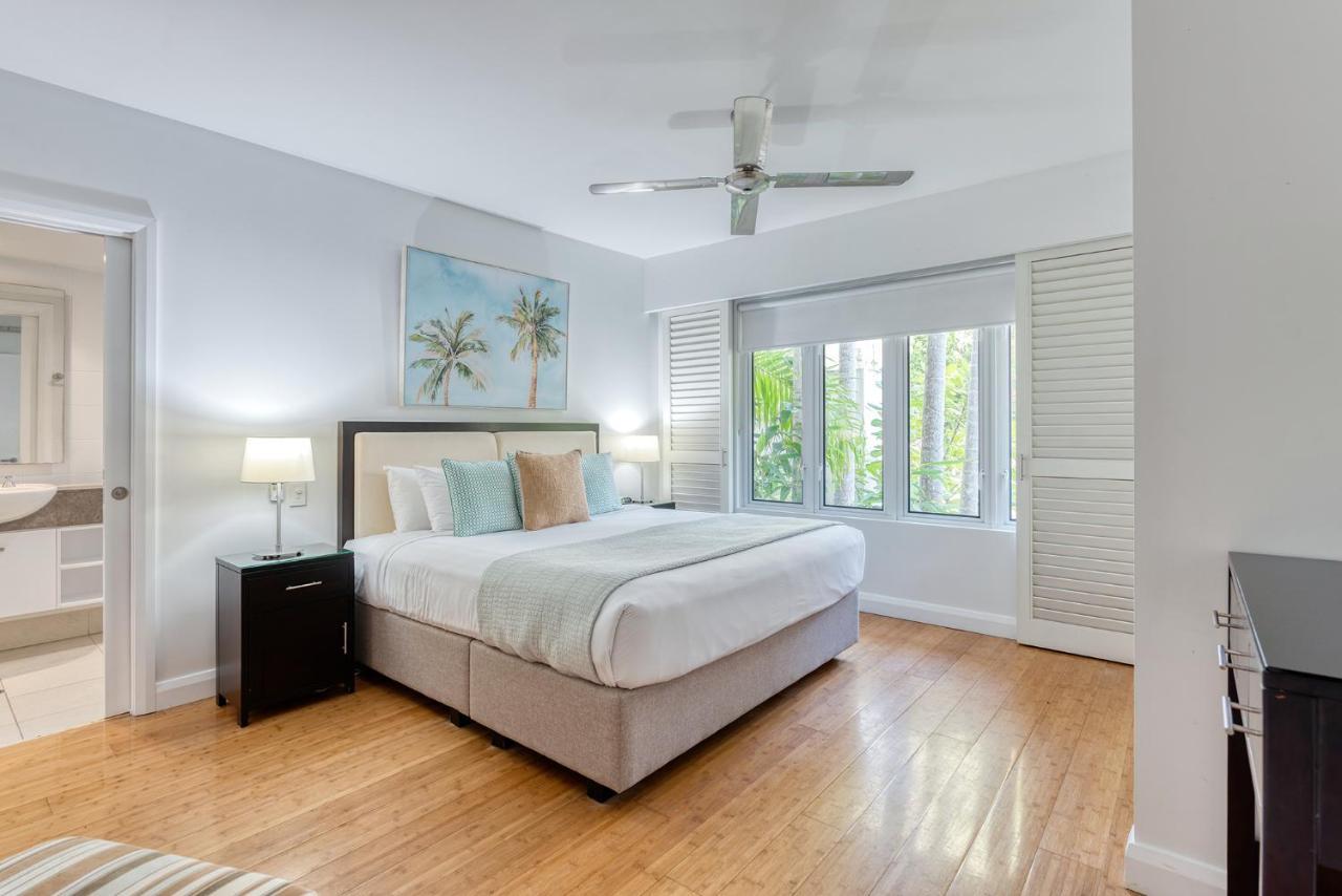 The Beach Club Premium Private Apartments Palm Cove Bagian luar foto