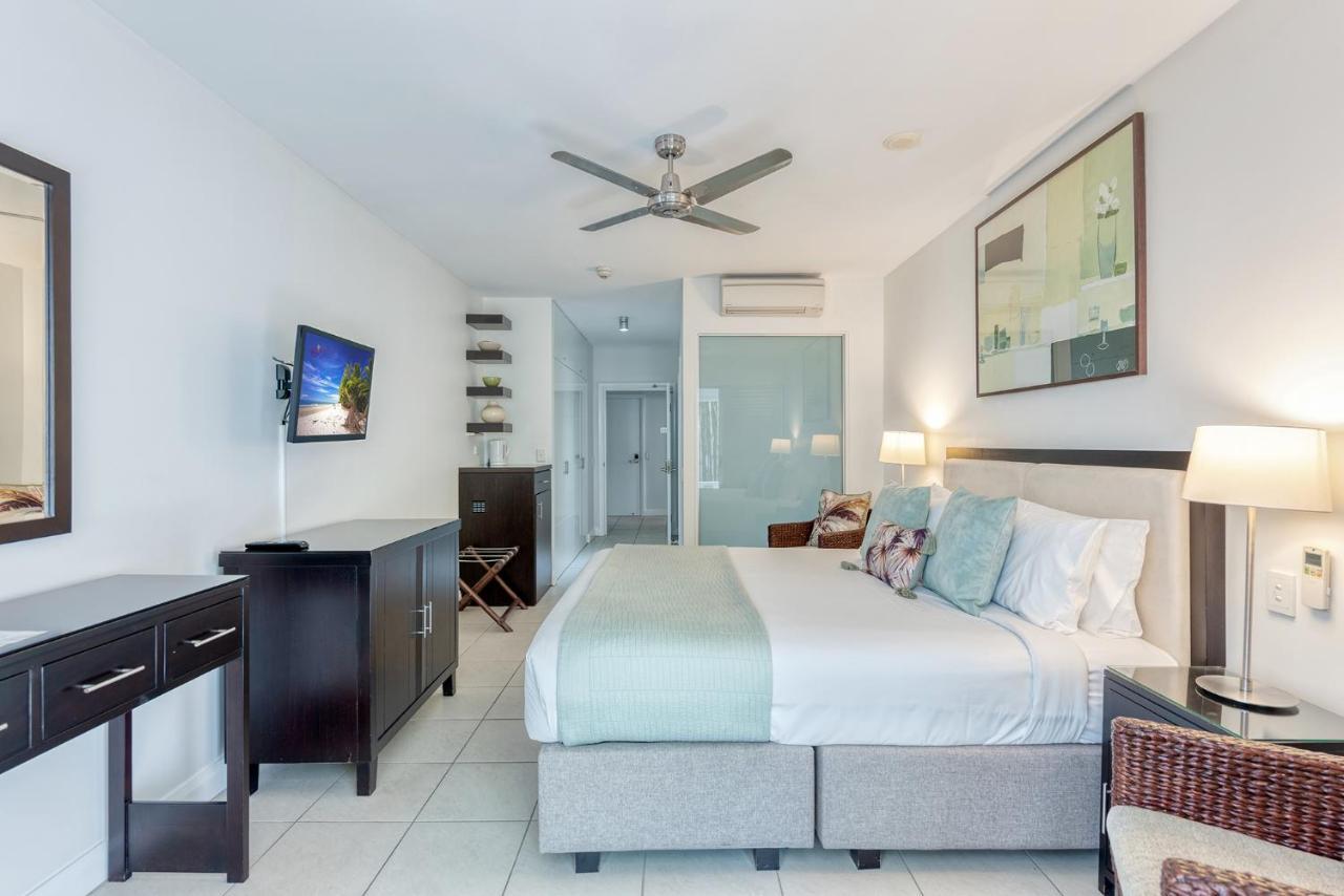 The Beach Club Premium Private Apartments Palm Cove Bagian luar foto