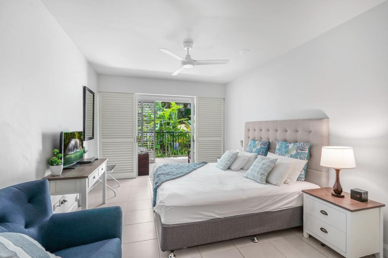 The Beach Club Premium Private Apartments Palm Cove Bagian luar foto