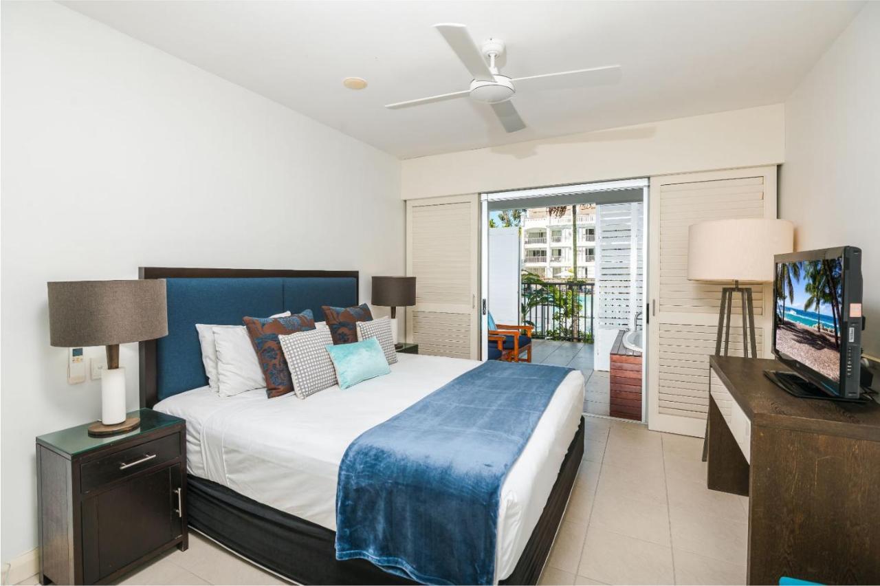 The Beach Club Premium Private Apartments Palm Cove Bagian luar foto