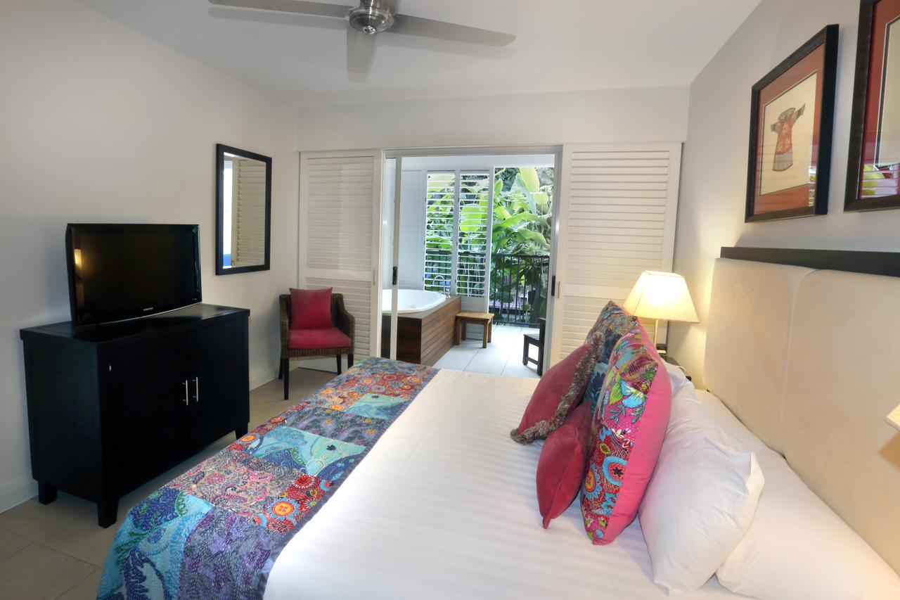 The Beach Club Premium Private Apartments Palm Cove Bagian luar foto