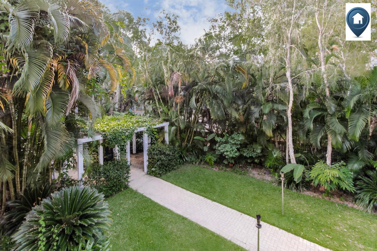 The Beach Club Premium Private Apartments Palm Cove Bagian luar foto