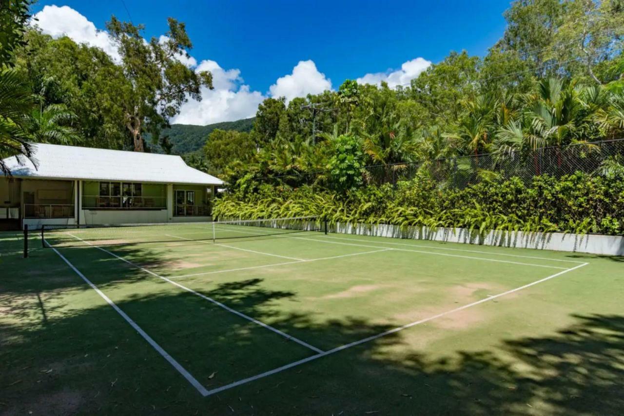 The Beach Club Premium Private Apartments Palm Cove Bagian luar foto